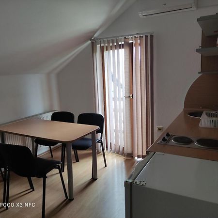 Aparthotel Vila Cair Doplata Za Bazen à Sokobanja Extérieur photo